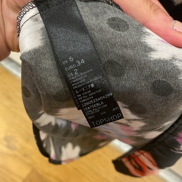 Topshop - Floral, subtle black polka dot sheer tank with a V neckline. UK 6 US 2 - Picture 6 of 8